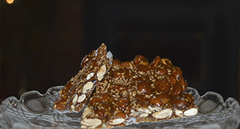 Turrón s sezamom 300 g